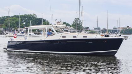 44' Mjm 2010 Yacht For Sale